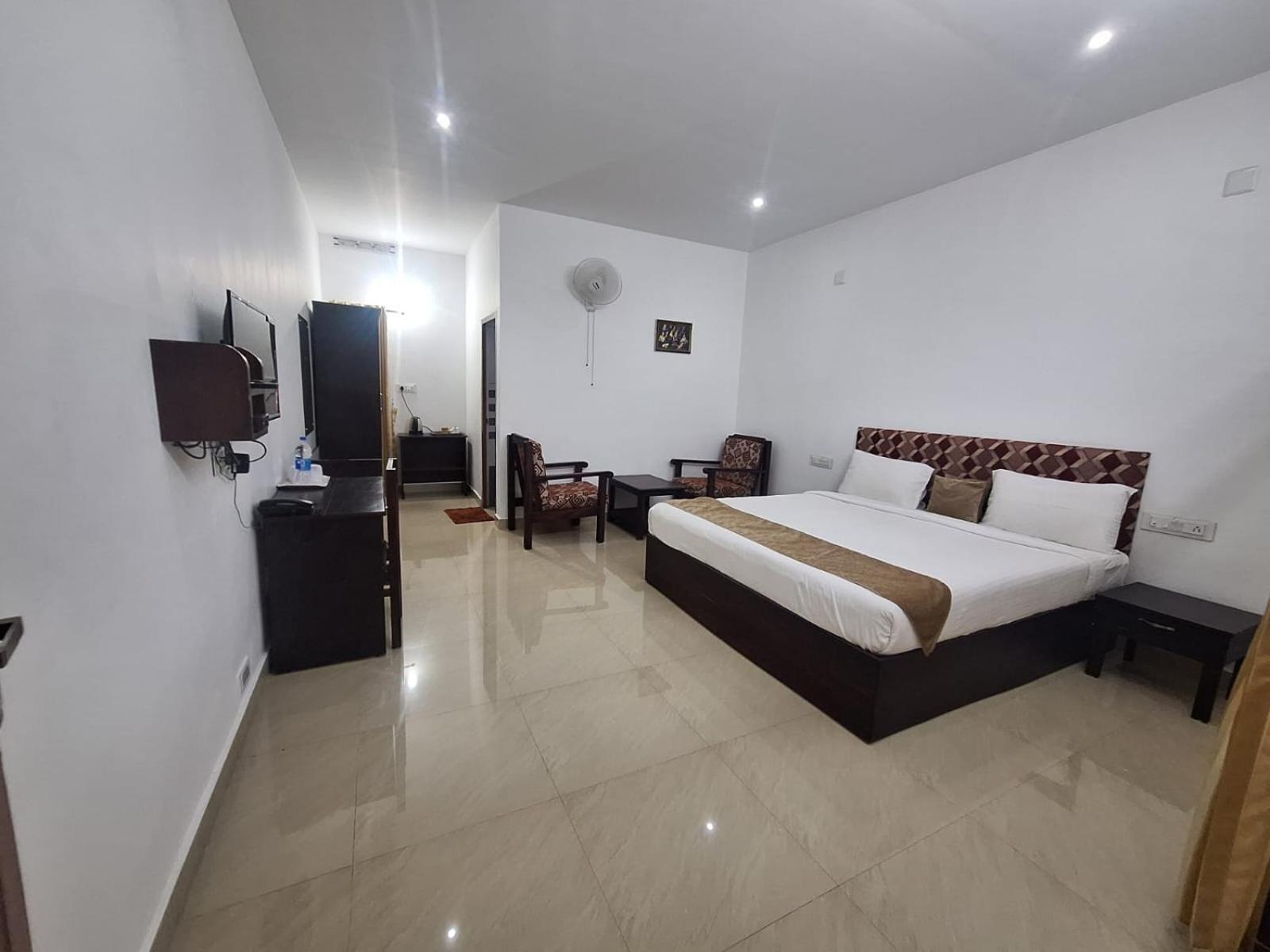 Hotel Green Aura Sultan Bathery Zewnętrze zdjęcie